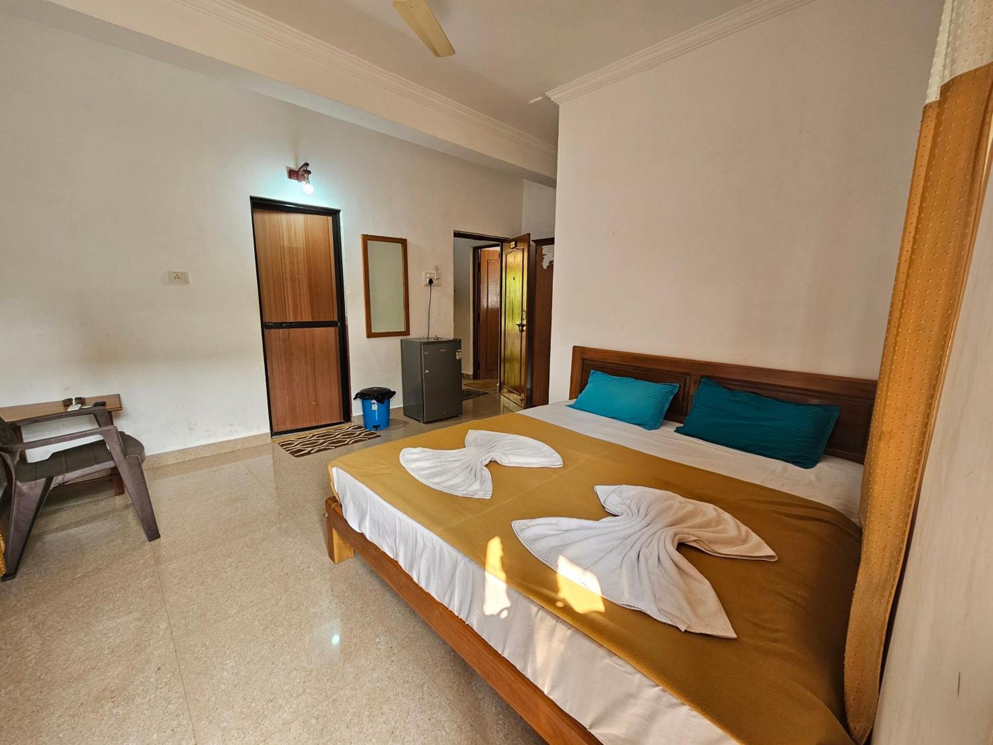 Rosy Guest House Since 1989 Baga Bagian luar foto